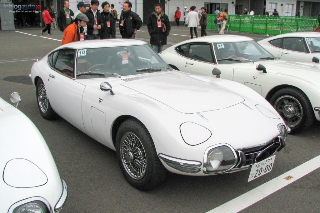 hd-un_t_au_japon_toyota_2000_gt_1967_1970_1-5