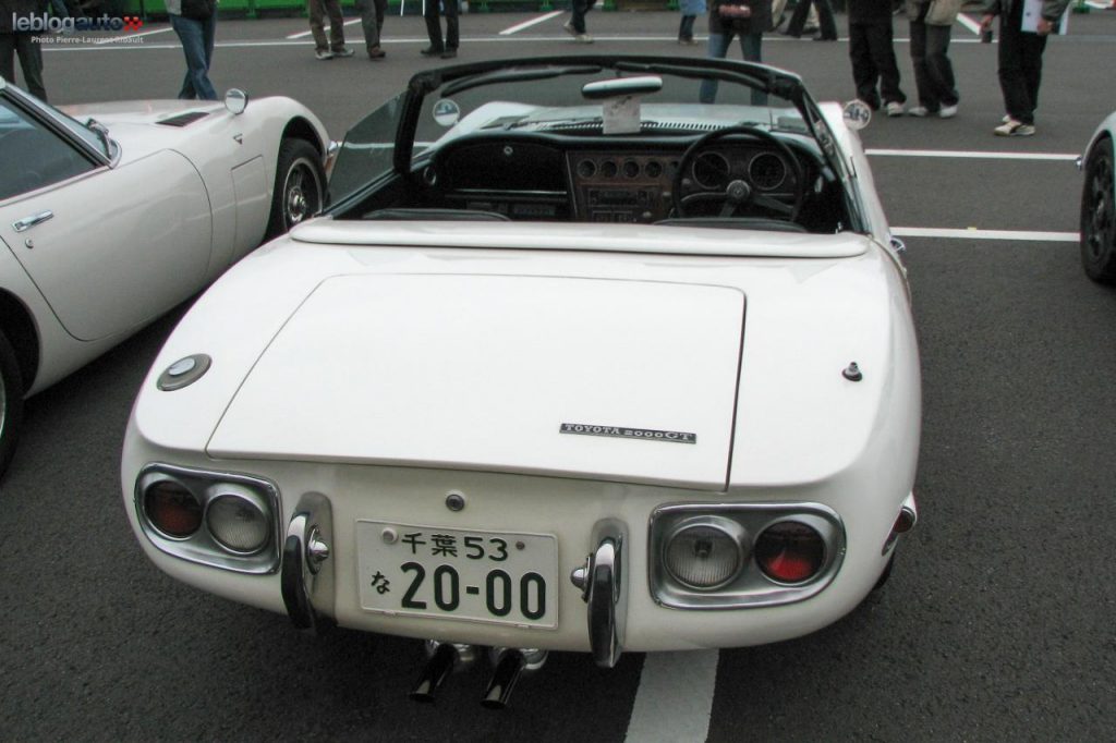 hd-un_t_au_japon_toyota_2000_gt_1967_1970_1-9