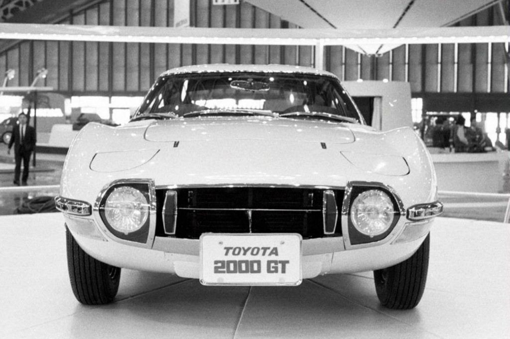 hd-un_t_au_japon_toyota_2000_gt_1967_1970_2