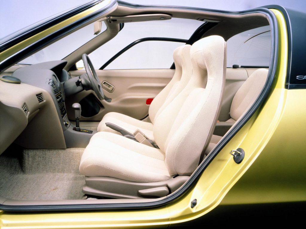 hd-un_t_au_japon_toyota_sera_1990_1995_2-1