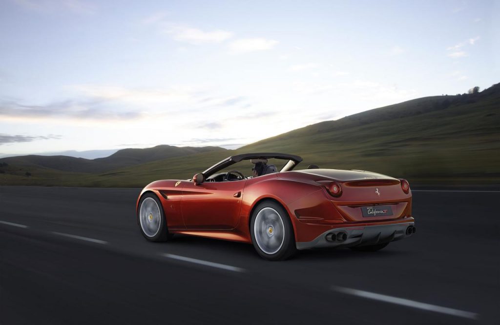 hd-une_ferrari_california_t_plus_affte_1