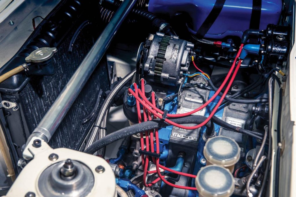 hd-une_rare_mazda_rx_7_evo_aux_enchres_1-1