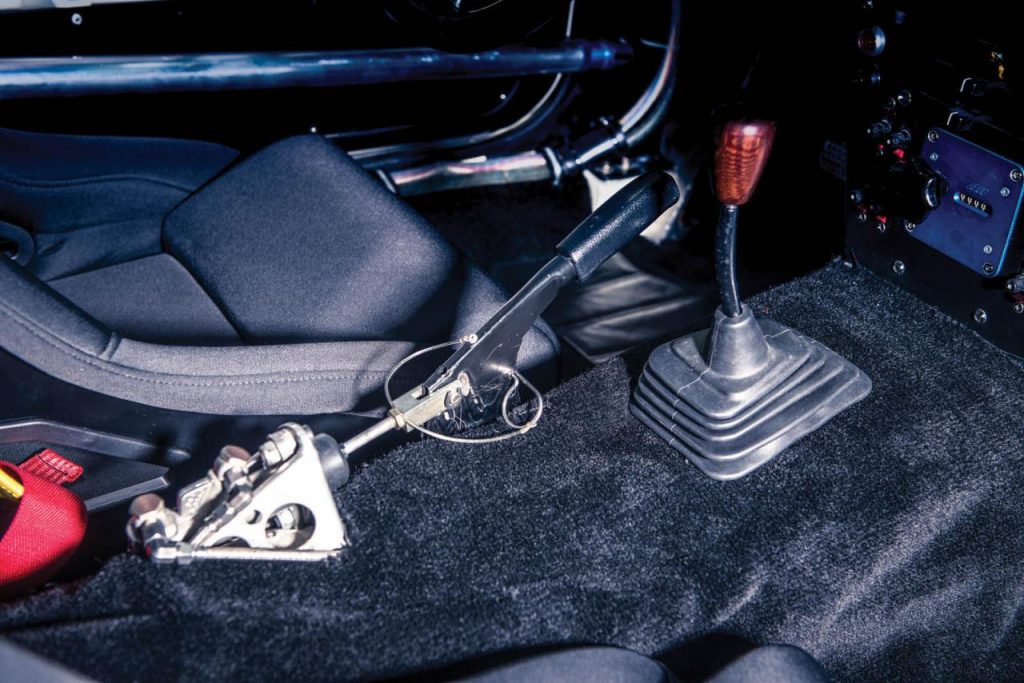 hd-une_rare_mazda_rx_7_evo_aux_enchres_1-4