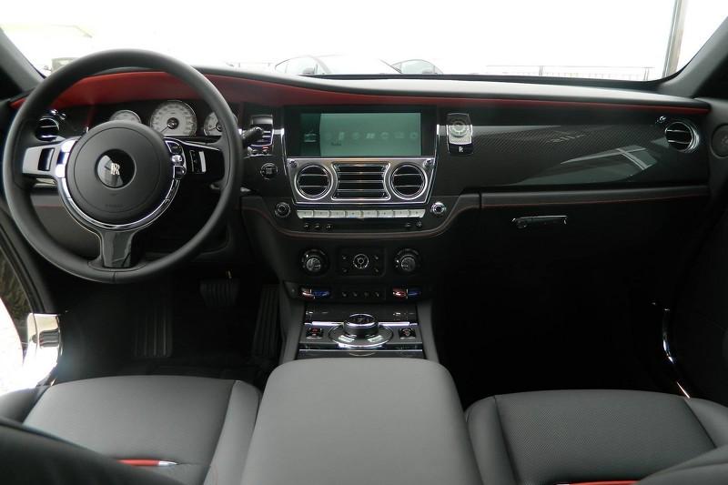 hd-une_rolls_royce_wraith_carbon_fiber_en_srie_limite_1-11
