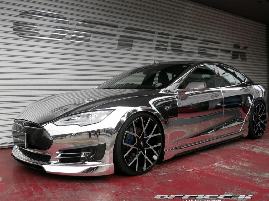 hd-une_tesla_model_s_chrome_par_les_japonais_d_office_k_1-8