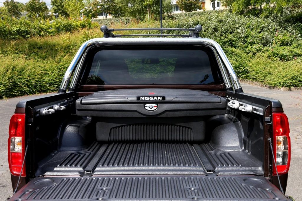 hd-v6_ultimate_edition_le_nissan_navara_en_srie_limite_1-5