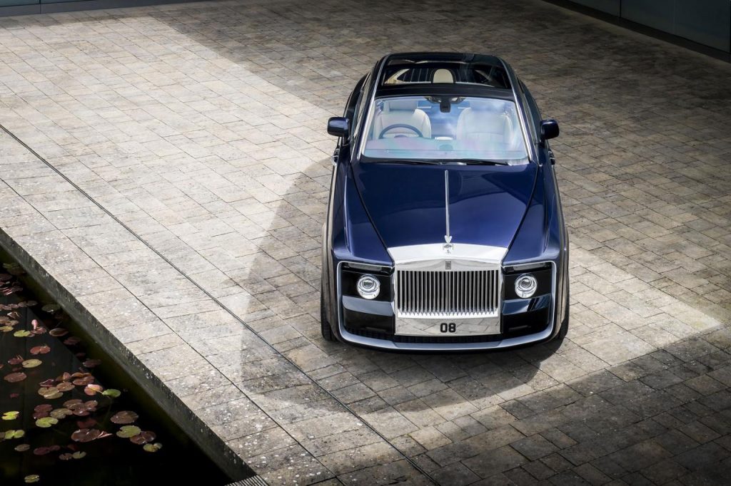 hd-villa_d_este_2017_rolls_royce_sweptail_1-3
