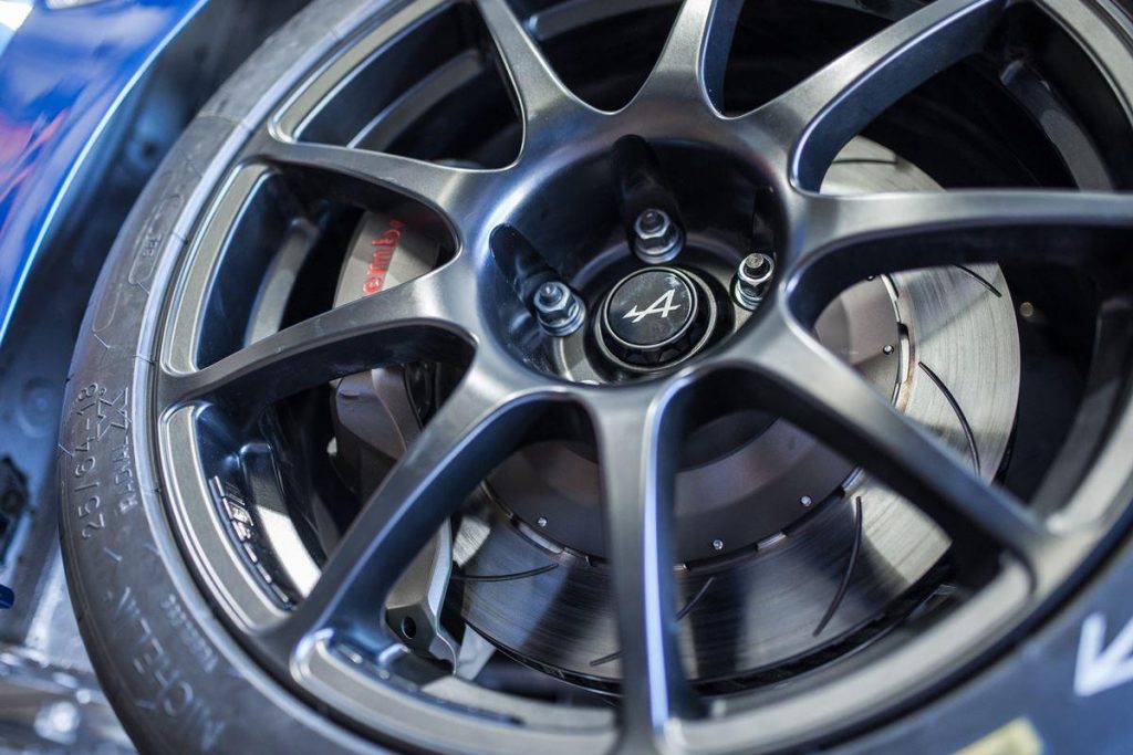 hd-voici_l_alpine_a110_cup_1-2