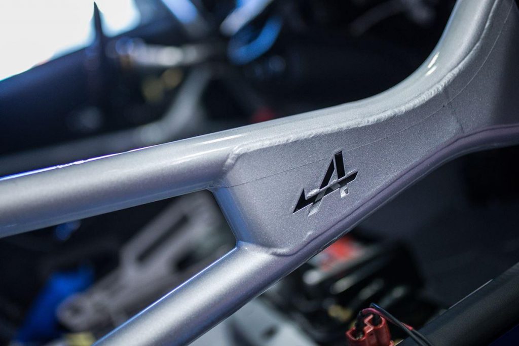 hd-voici_l_alpine_a110_cup_1-4