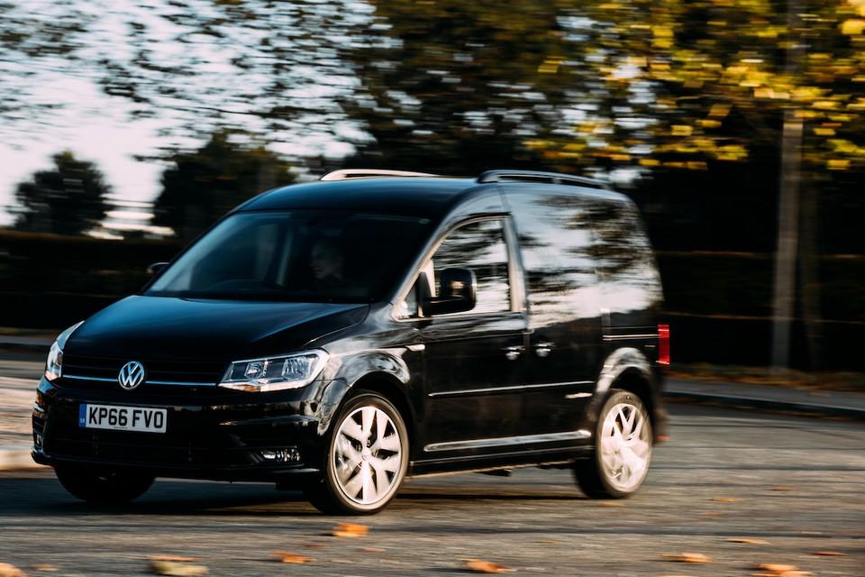 hd-volkswagen_caddy_black_edition_1