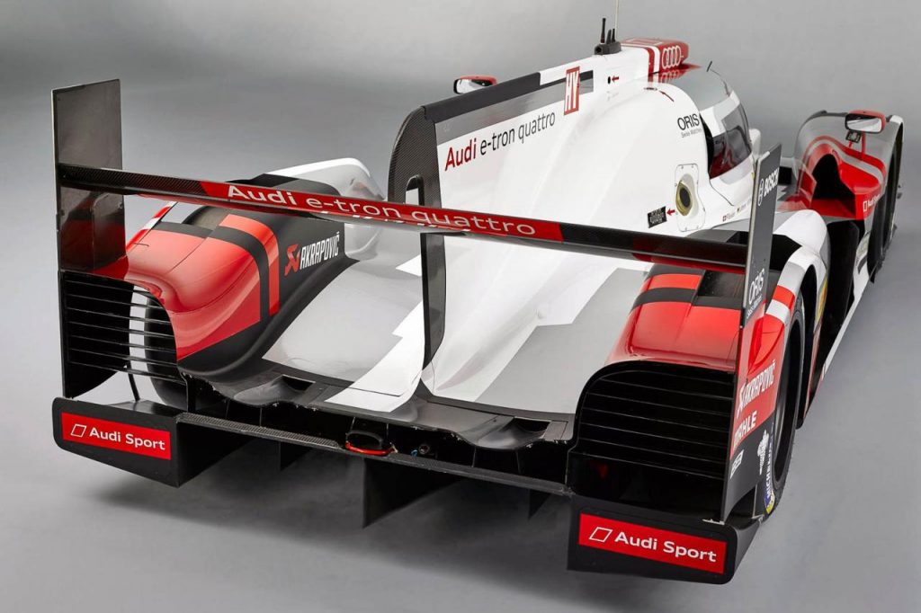 hd-wec_2015_premires_images_de_l_audi_r18_e_tron_quattro_2015_1-8