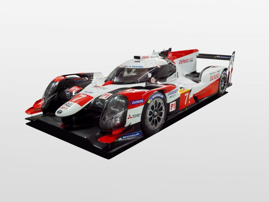 hd-wec_2019_2020_toyota_peaufine_sa_ts050_hybrid_pour_son_tour_d_honneur_1-1