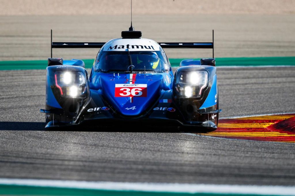 hd-wec_voil_l_alpine_a480_et_son_quipage_au_complet_1-15