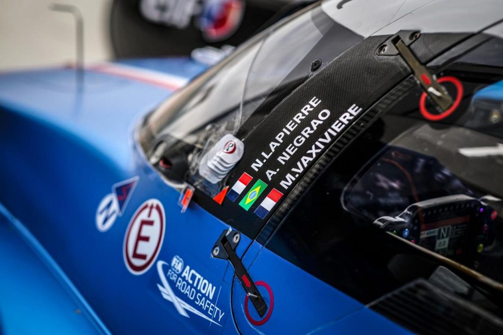 hd-wec_voil_l_alpine_a480_et_son_quipage_au_complet_1-7