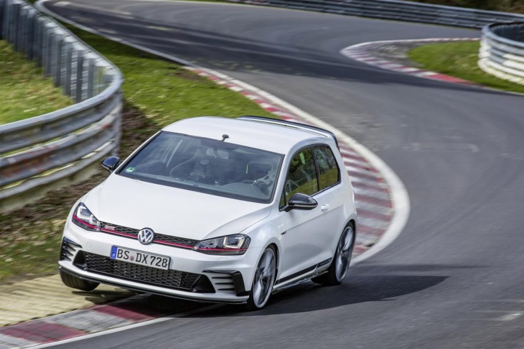 hd-wrthersee_2016_volkswagen_golf_gti_clubsport_s_et_un_record_au_nrburgring_1-20