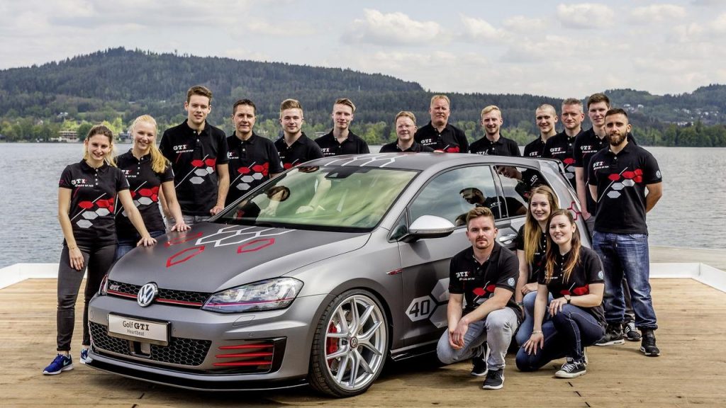 hd-wrthersee_2016_volkswagen_golf_gti_heartbeat_1-10