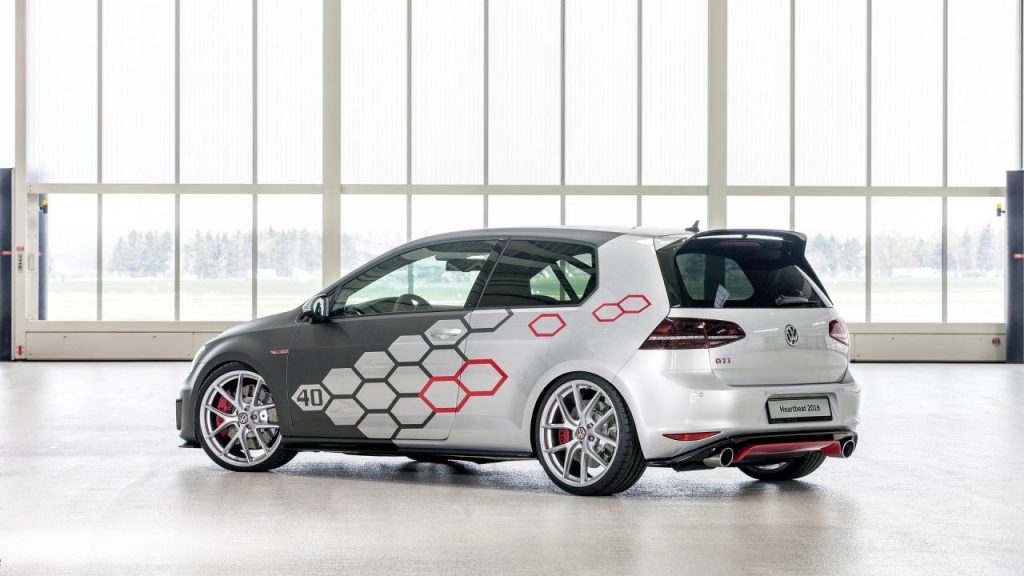hd-wrthersee_2016_volkswagen_golf_gti_heartbeat_1-4