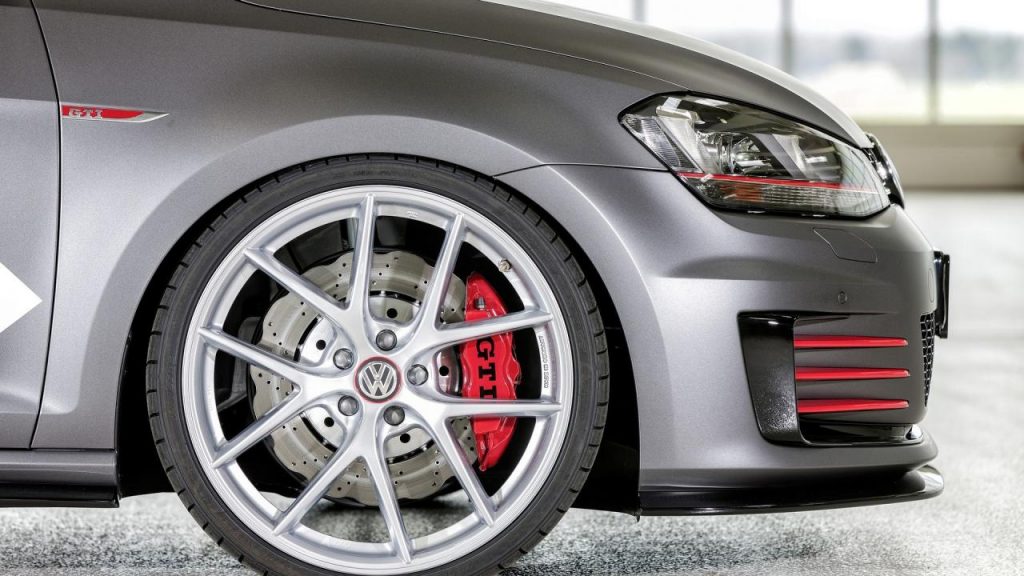 hd-wrthersee_2016_volkswagen_golf_gti_heartbeat_1-6