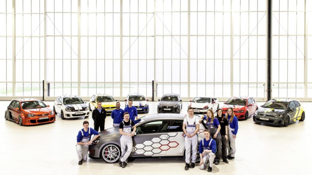 hd-wrthersee_2016_volkswagen_golf_gti_heartbeat_1-7