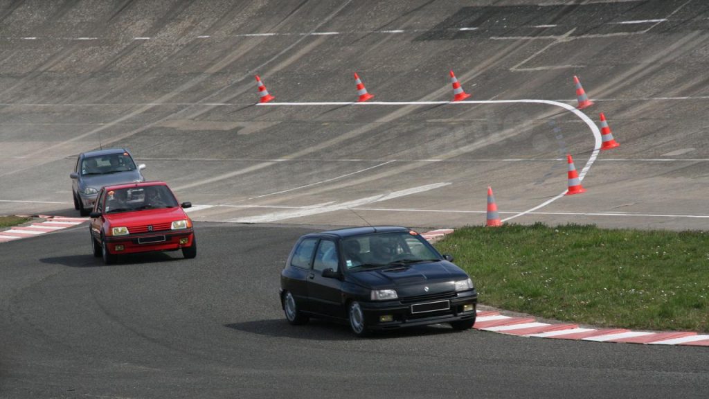 hd-youngtimers_festival_2019_odeur_d_essence_et_plaisir_dcomplex_1-16