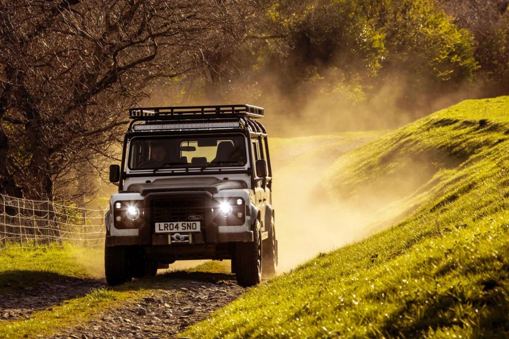 hd-land-rover-classic-defender-works-v8-trophy-8