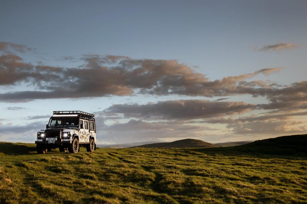 hd-land-rover-classic-defender-works-v8-trophy-9