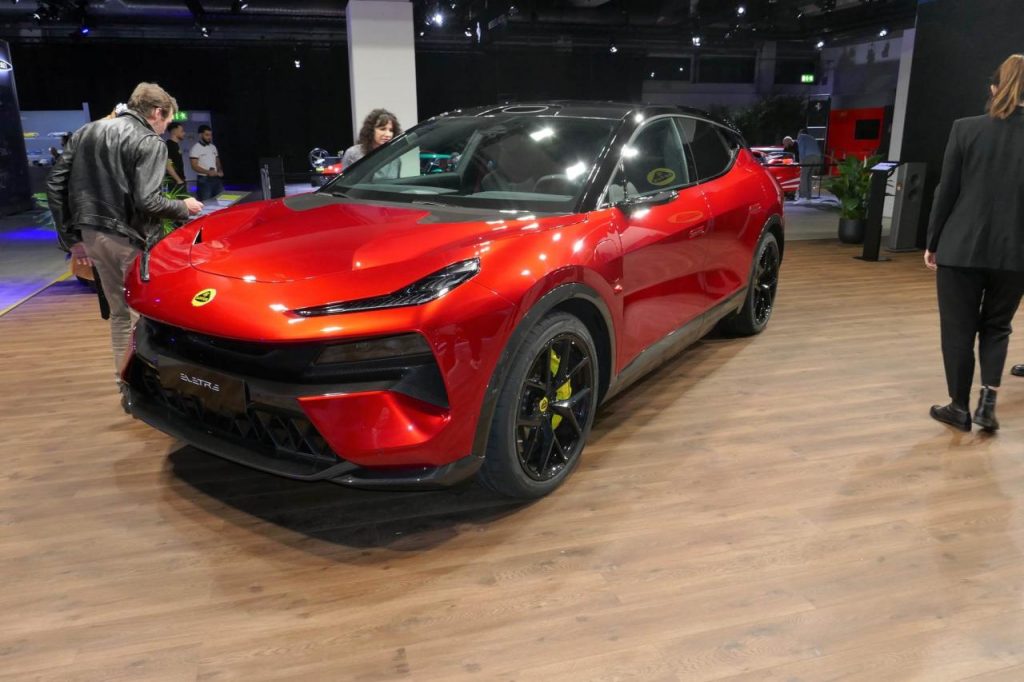 hd-salon-de-zurich-2022-lotus-eletre-et-emira-1