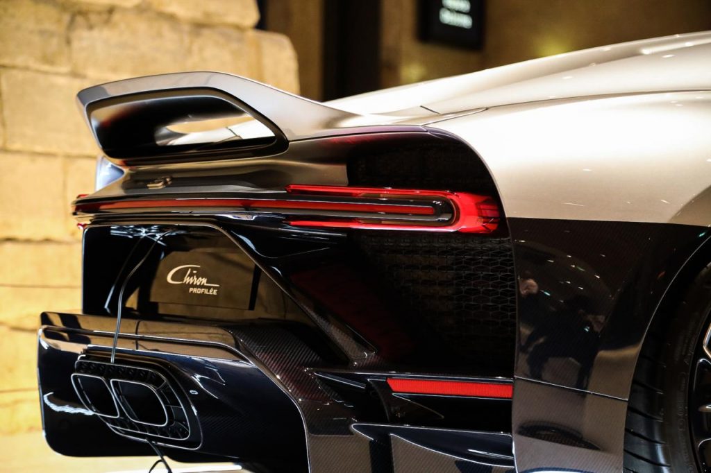 hd-bugatti-chiron-profilee-10
