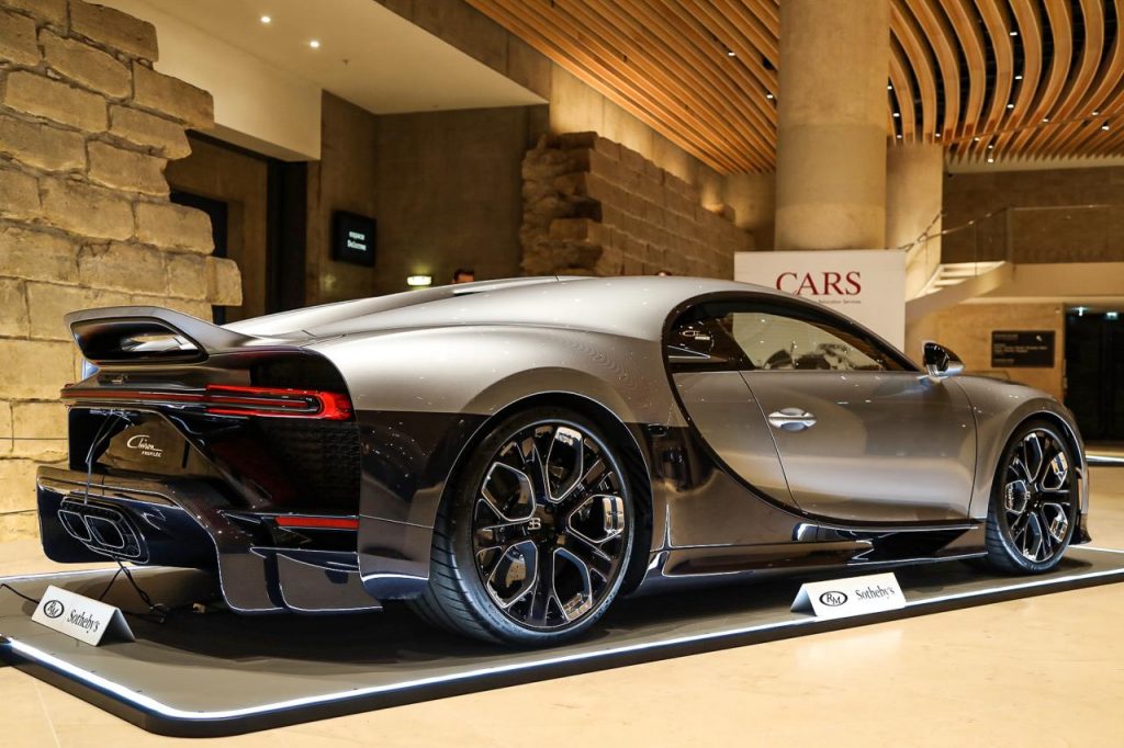 hd-bugatti-chiron-profilee-13