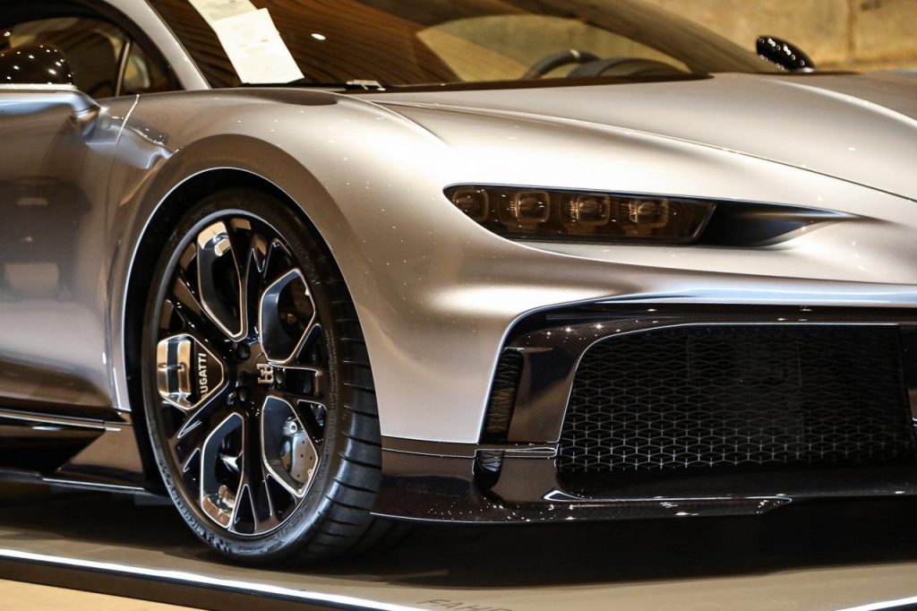 hd-bugatti-chiron-profilee-19