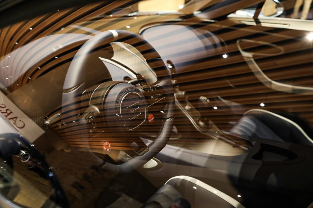 hd-bugatti-chiron-profilee-4