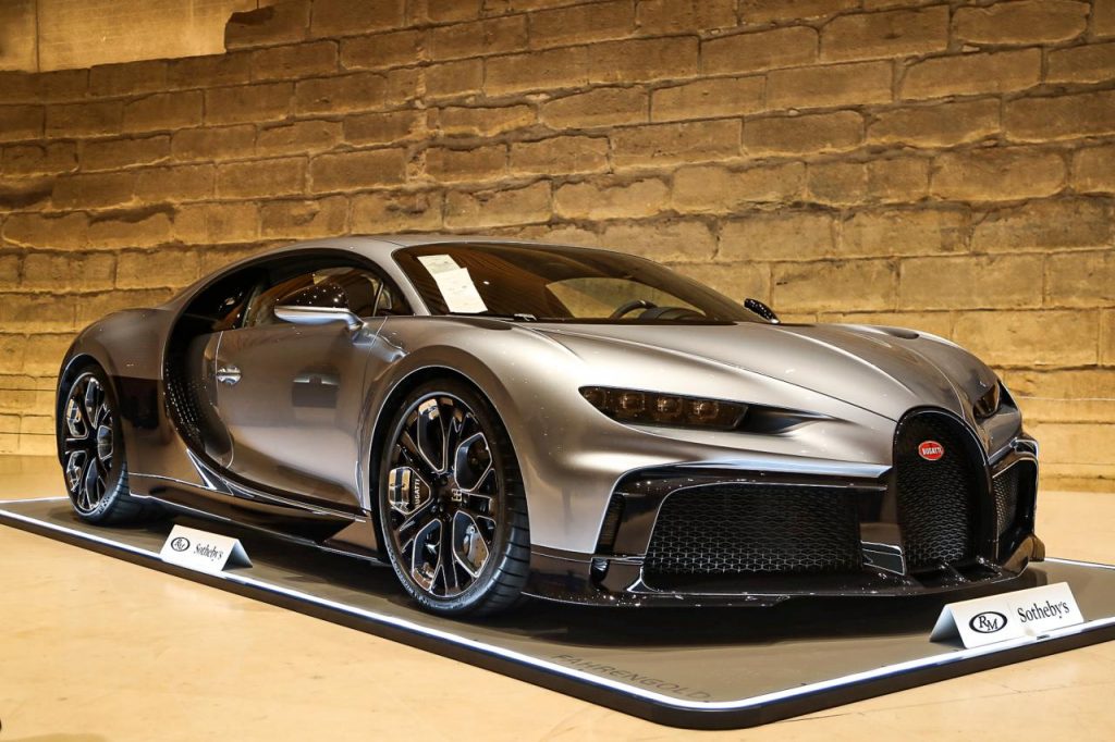 hd-bugatti-chiron-profilee-9