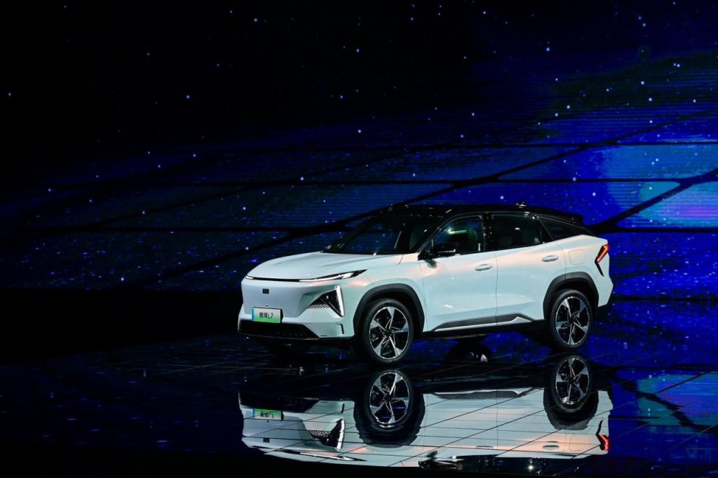 hd-geely-galaxy-l7-2023-1