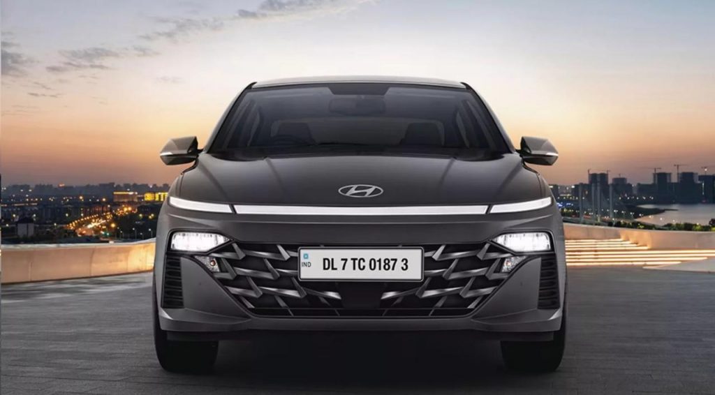 hd-hyundai-verna-2023-2