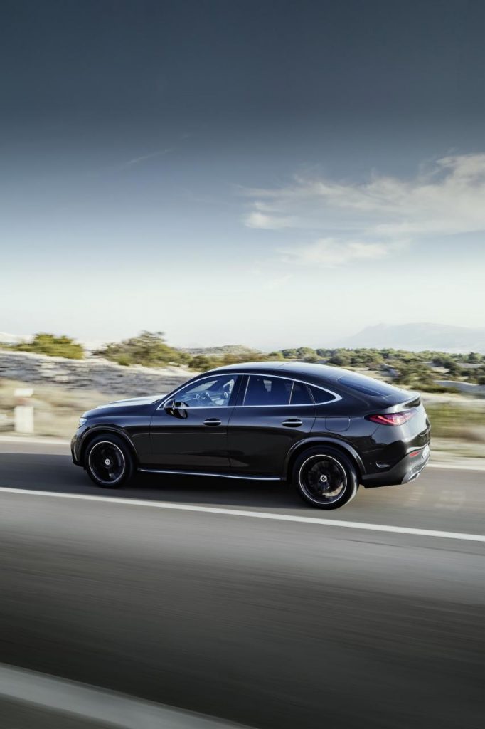 hd-mercedes-glc-coupe-2023-10