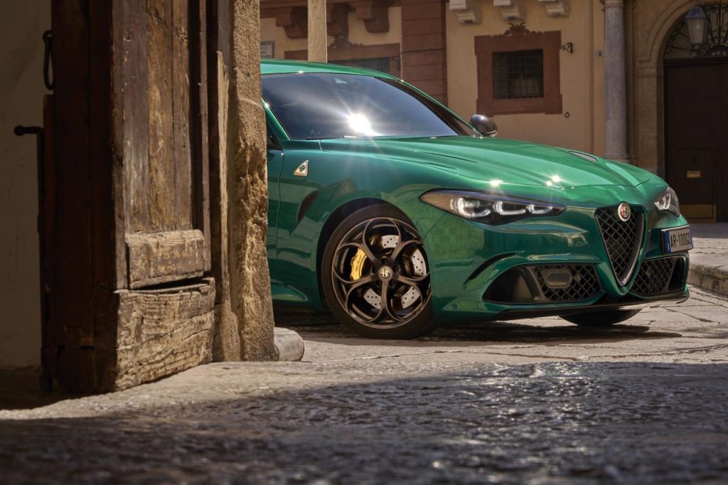 hd-alfa-romeo-giulia-et-stelvio-qv-2023-17