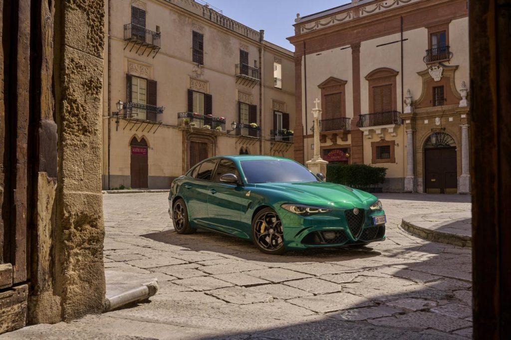hd-alfa-romeo-giulia-et-stelvio-qv-2023-27