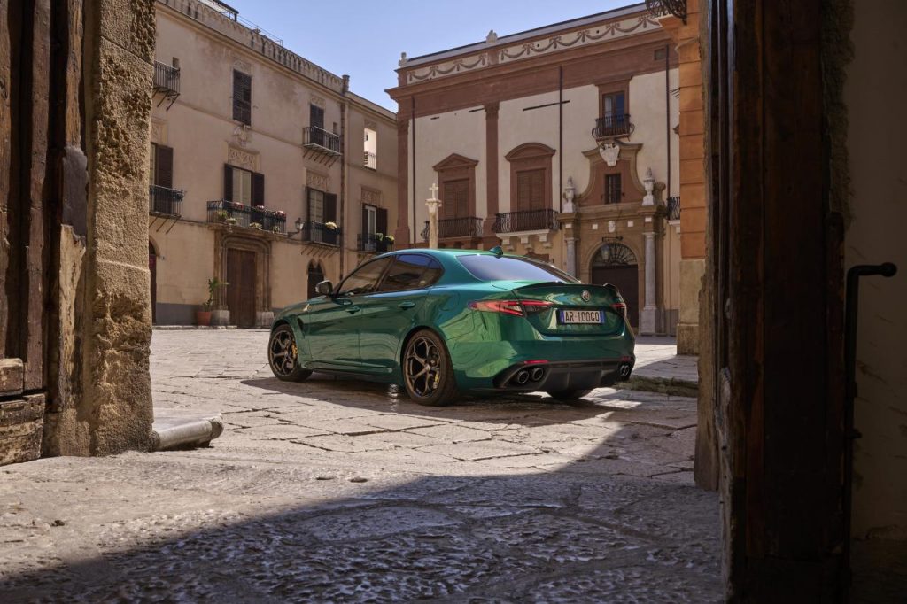hd-alfa-romeo-giulia-et-stelvio-qv-2023-28