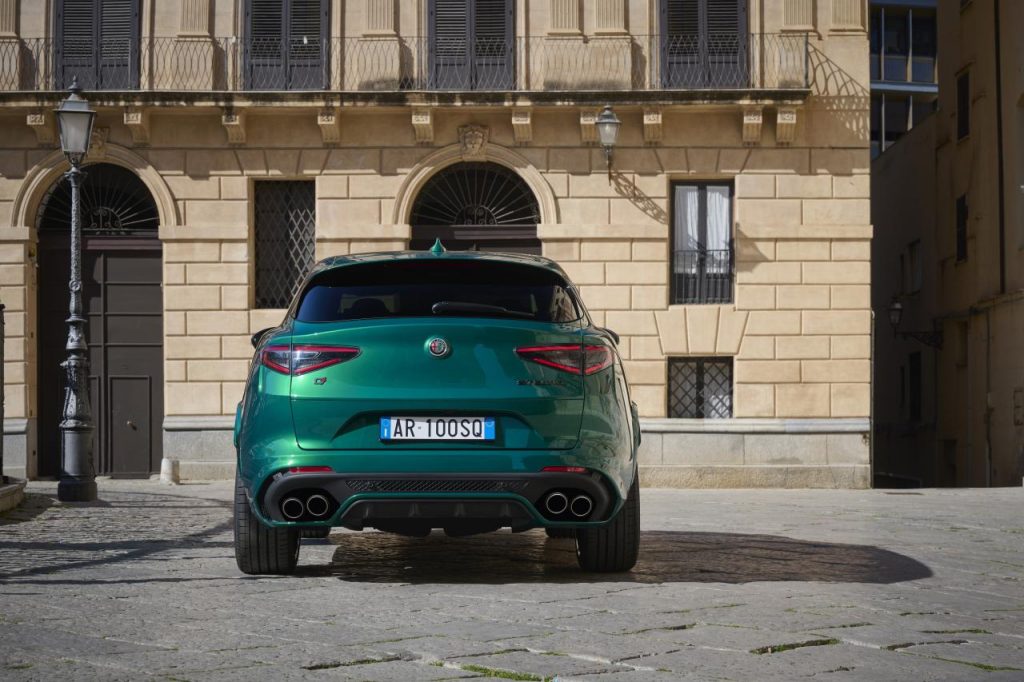 hd-alfa-romeo-giulia-et-stelvio-qv-2023-3