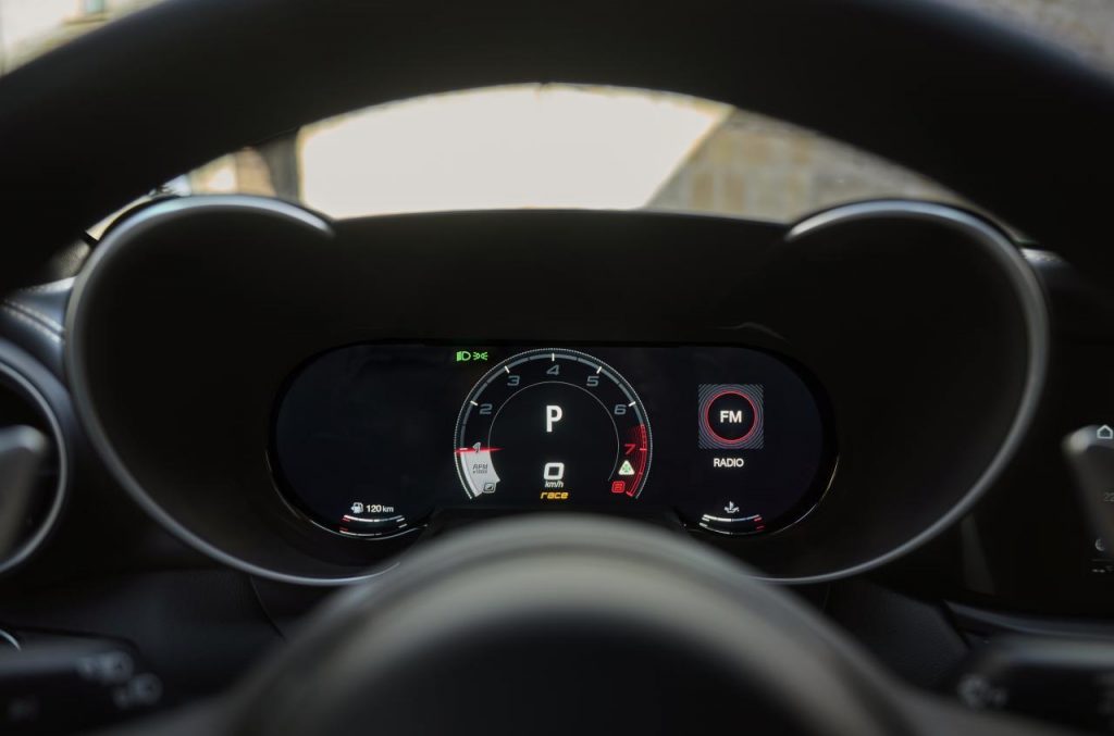 hd-alfa-romeo-giulia-et-stelvio-qv-2023-36