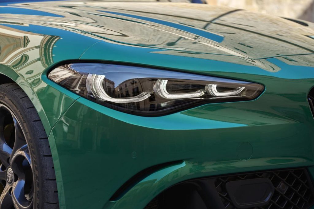 hd-alfa-romeo-giulia-et-stelvio-qv-2023-42
