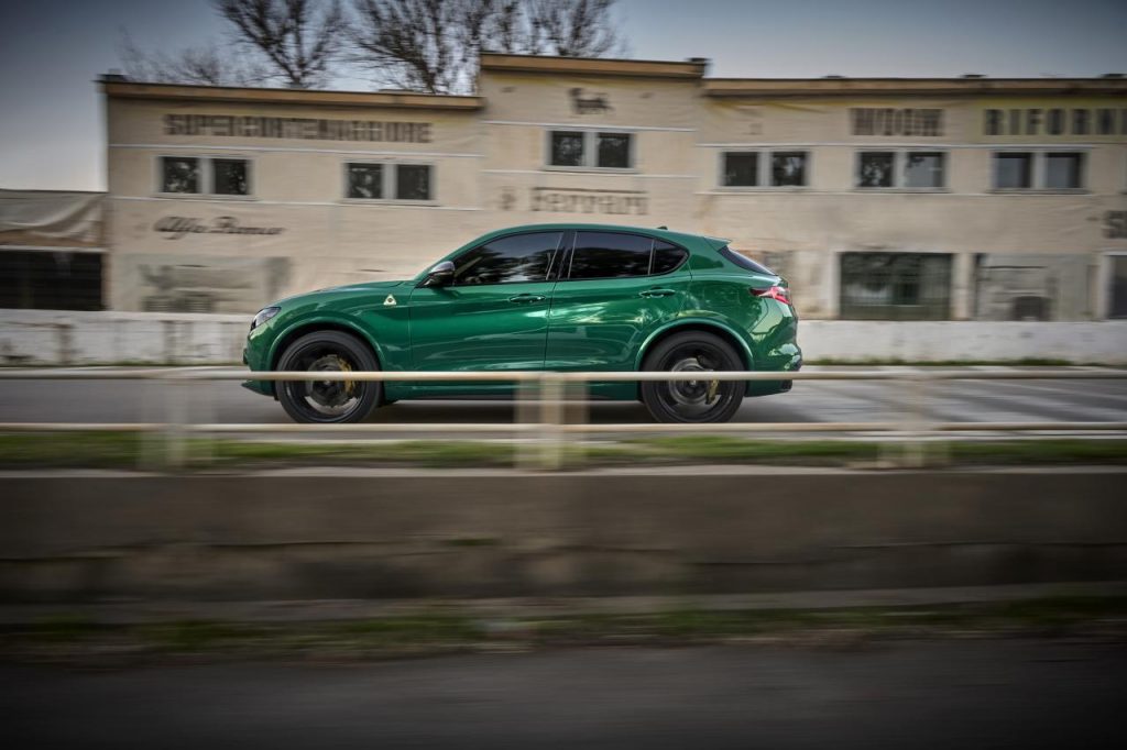 hd-alfa-romeo-giulia-et-stelvio-qv-2023-50