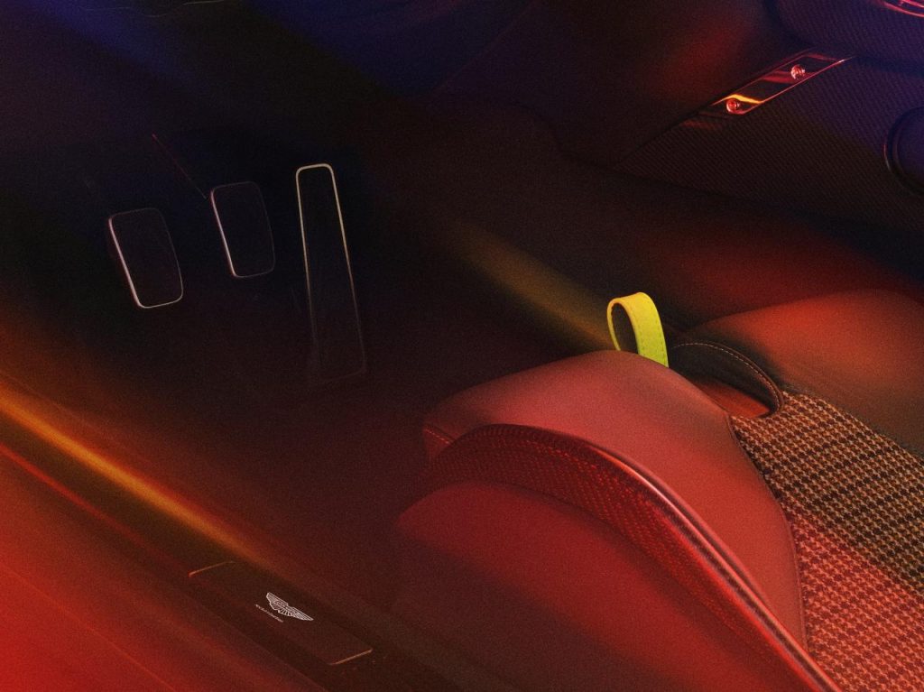 hd-aston-martin-valour-8