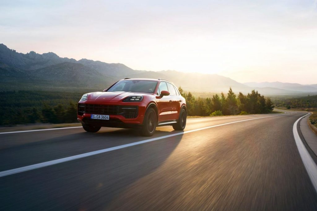 hd-porsche-cayenne-gts-2025-2