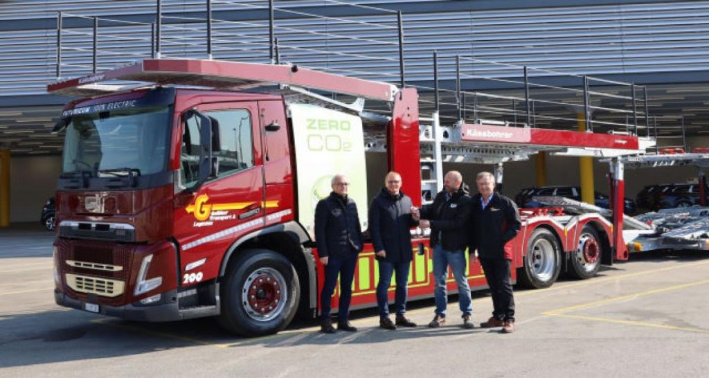 900 kWh dans un transporteur de voiture 100% électrique