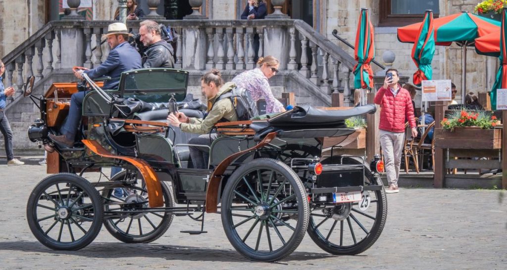 Bruxelles réinvente…la voiture sans chevaux !