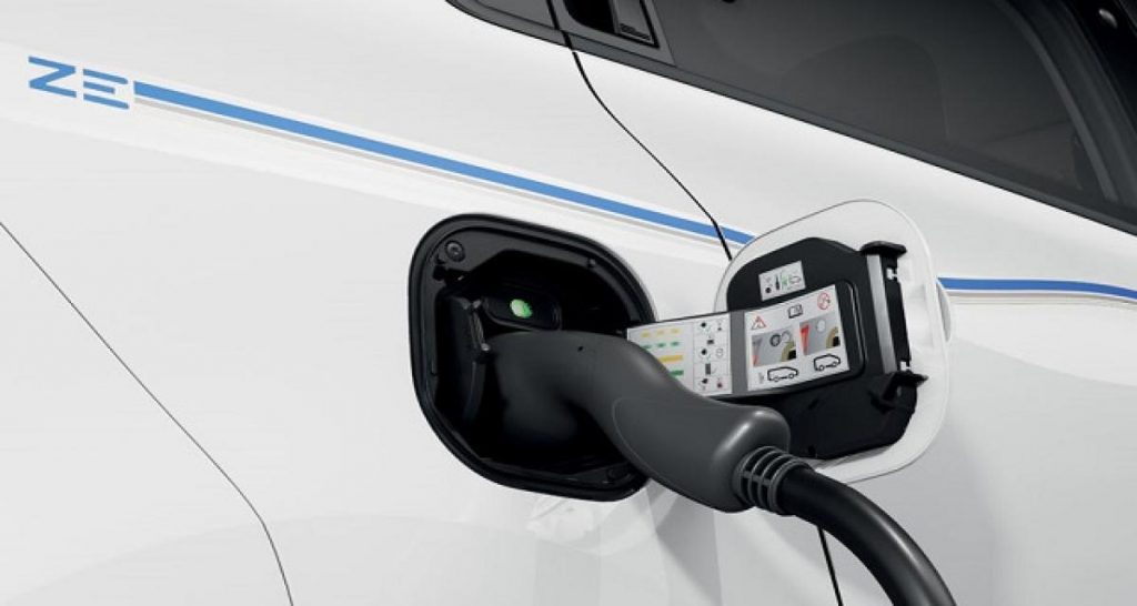 Carrefour Market s’équipe en bornes de recharge