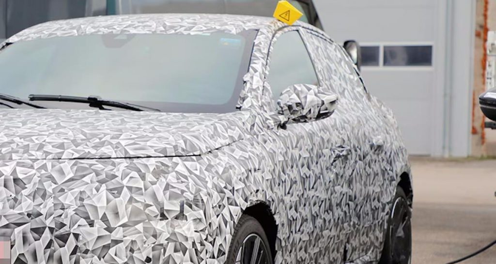 Ceci n’est pas une 208 mais une Lancia Ypsilon