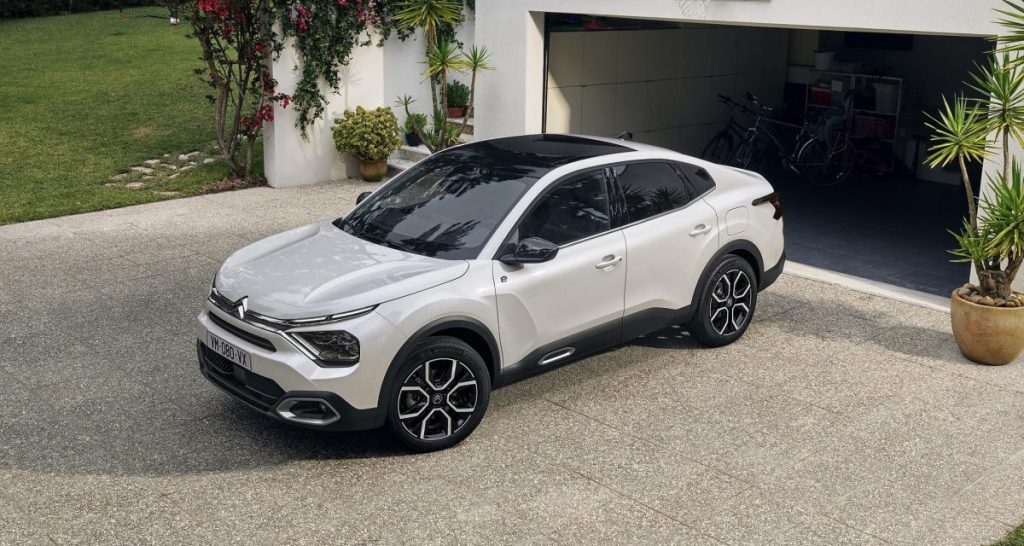 Citroën C4X/ë-C4X : le chevron manquant ?