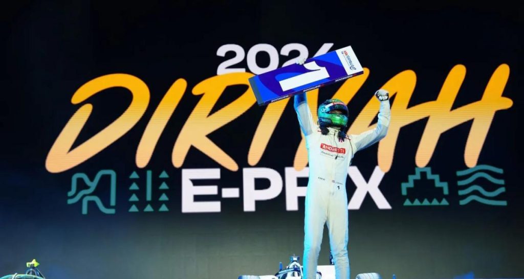 E-Prix Diriyah 2024 course 1 : Dennis intouchable, vergne 2d